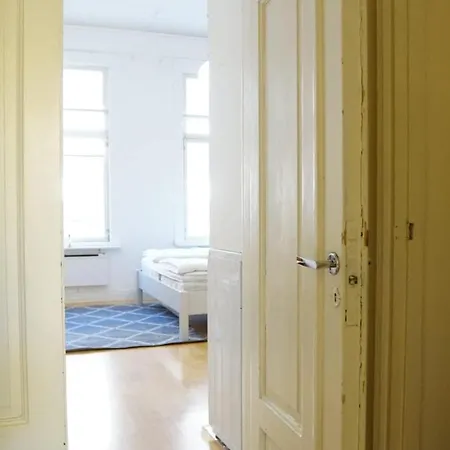 Wanha Rovastiinna, Self-service Unique *