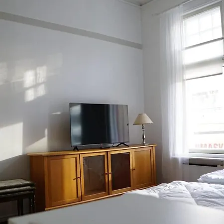 Wanha Rovastiinna, Self-service Unique